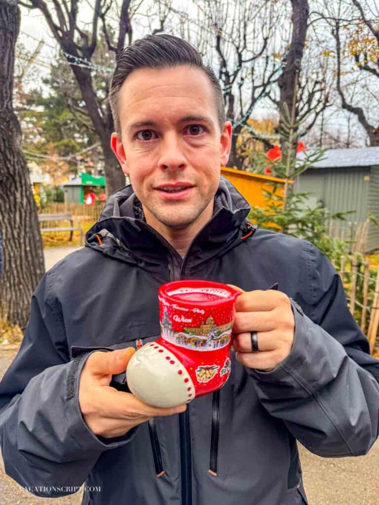Altes AKH Market mulled wine mugs